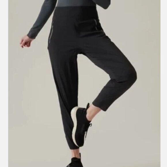 ATHLETA Trekkie North Mid Rise Jogger Black Size 4 Petite - Picture 1 of 7